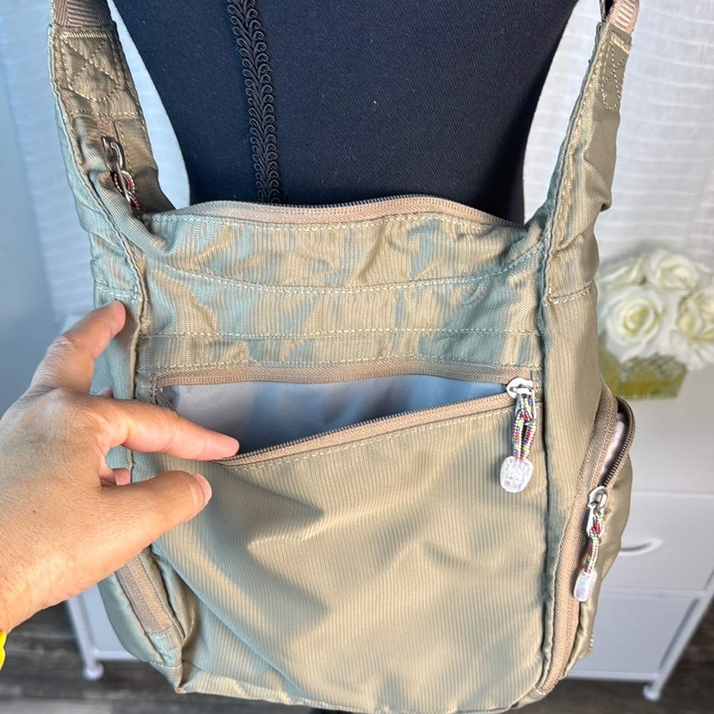 eBay’s Crossbody Bag - Picture 13 of 16